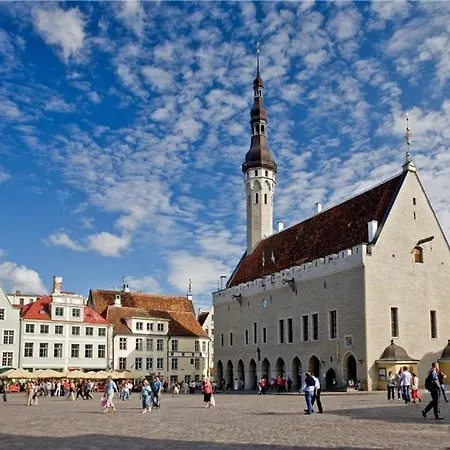 Lux Town Hall Square View Daire *